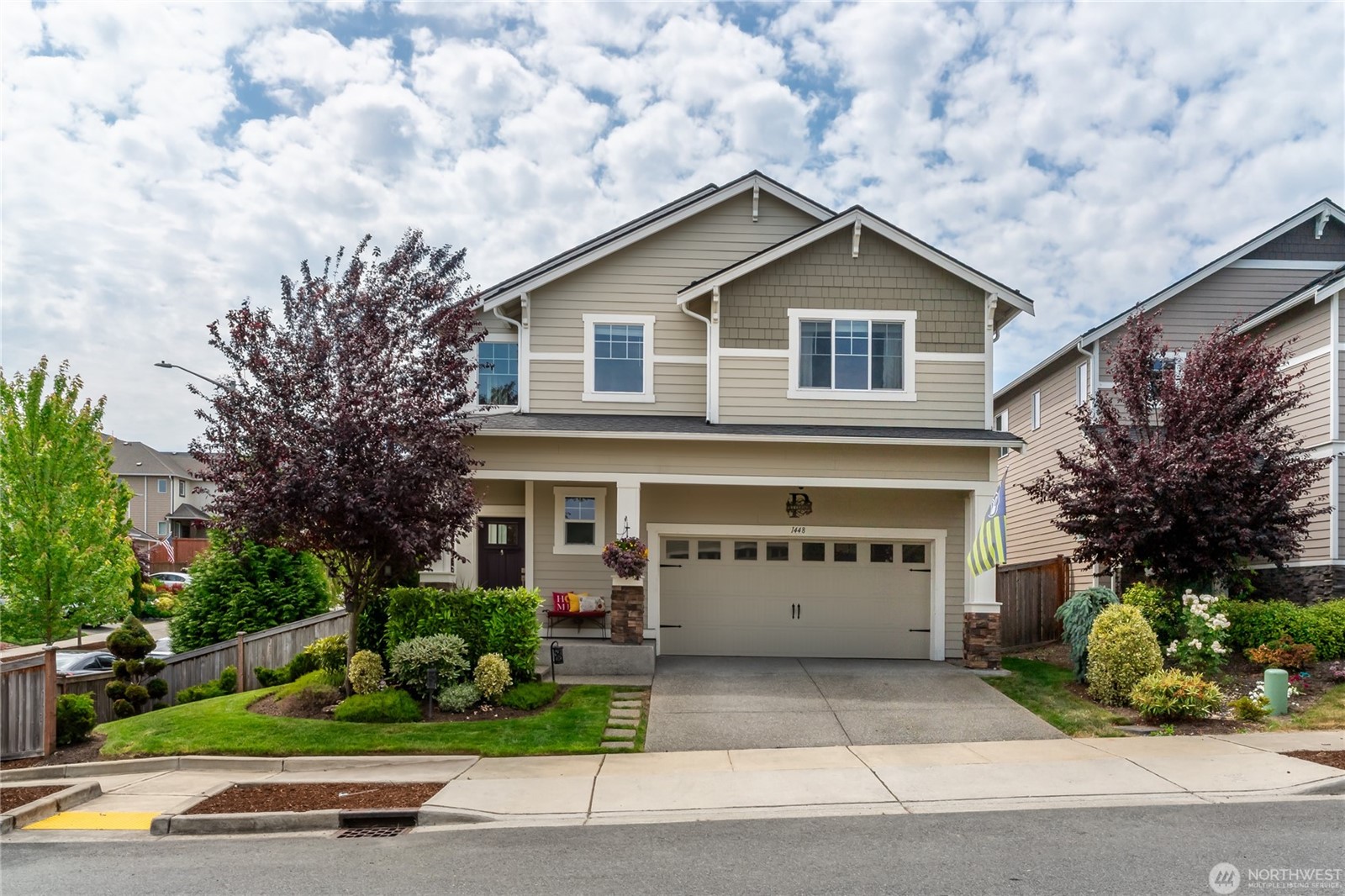 Garret Ellie Home Photo